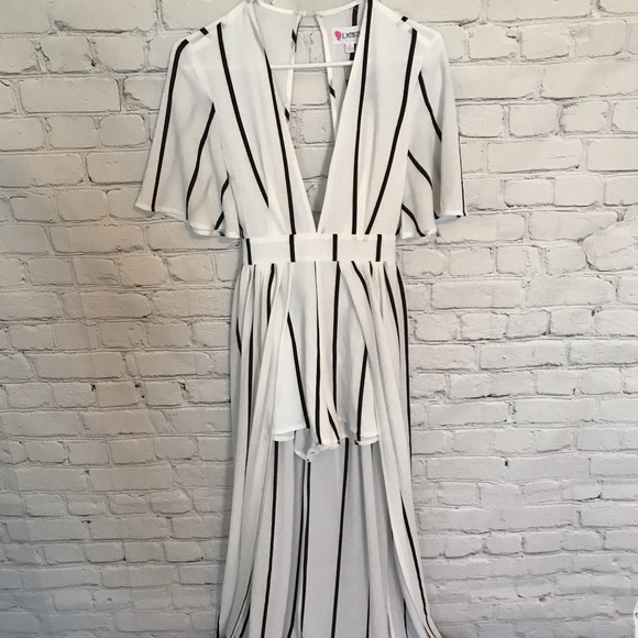 Pitaya Dresses & Skirts - White Short Sleeve Maxi Romper with Black Stripes